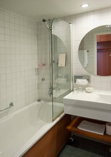 Фото номера Трехместный номер Отель Original Sokos Hotel Lappee г. Лаппеэнранта 5